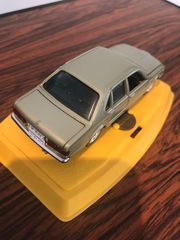 GAMA BMW 733i-thumb-3