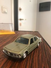 GAMA BMW 733i-thumb-6