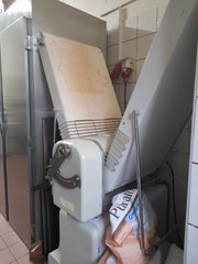 Σφολιατομηχανή  επιδαπεδια   με άνοιγμα φτερών 240 και φάρδος  60  επιφάνεια εργασίας. SICMA ΙΤΑΛΊΑΣ