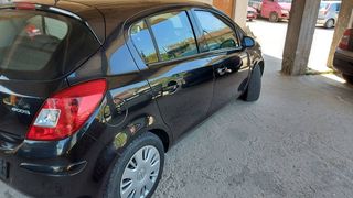 Opel Corsa 2012-thumb-2
