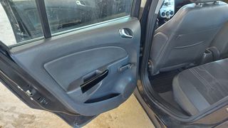 Opel Corsa 2012-thumb-14