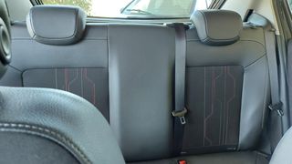 Opel Corsa 2012-thumb-16