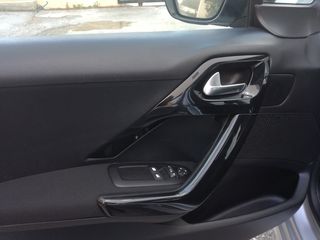 Peugeot 208 2019-thumb-18