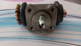 ΚΥΛΙΝΔΡΑΚΙ ΤΡΟΧΟΥ ΠΙΣΩ ΔΕΞΙΑ MAZDA B1500-B1600 67-82 Mazda B series
