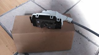 ΚΛΕΙΔΑΡΙΑ ΔΕΞΙΑ W204/212/GLK  MERCEDES BENZ-thumb-1