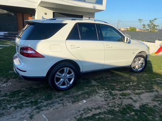 Mercedes-Benz ML 250 2013-thumb-10