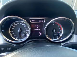 Mercedes-Benz ML 250 2013-thumb-13