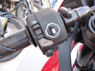 Honda CBR 650 2025 R E-CLUTCH MY25 !!! *** ΠΡΟΣΦΟΡΑ ***-thumb-10