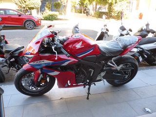 Honda CBR 650 2025 R E-CLUTCH MY25 !!! *** ΠΡΟΣΦΟΡΑ ***-thumb-3