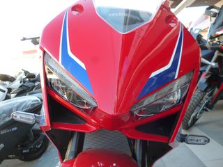 Honda CBR 650 2025 R E-CLUTCH MY25 !!! *** ΠΡΟΣΦΟΡΑ ***-thumb-6