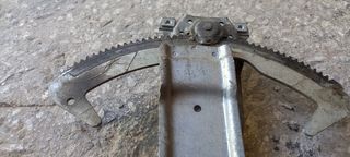 BMW E30.(82-90).Εμπρος αριστερος γρυλος.-thumb-2