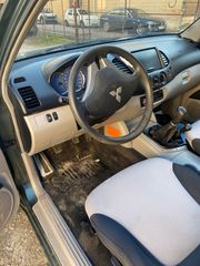 Mitsubishi L200 safari 2008-thumb-4