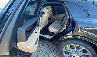 Porsche Cayenne 2018 HYBRID PLUG IN-thumb-15