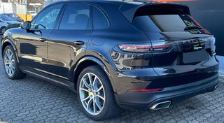 Porsche Cayenne 2018 HYBRID PLUG IN-thumb-7