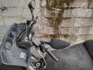 Yamaha Majesty 400 2006 1 χερι-thumb-1
