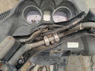 Yamaha Majesty 400 2006 1 χερι-thumb-2