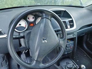 Peugeot 207 2007 207-thumb-18