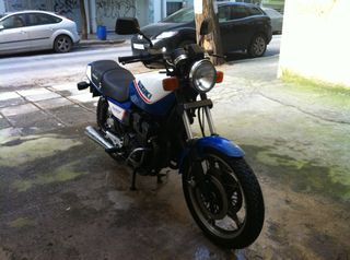 Suzuki GSX 400 1985 GSX 400F-thumb-2