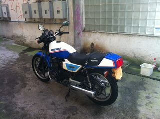 Suzuki GSX 400 1985 GSX 400F-thumb-4