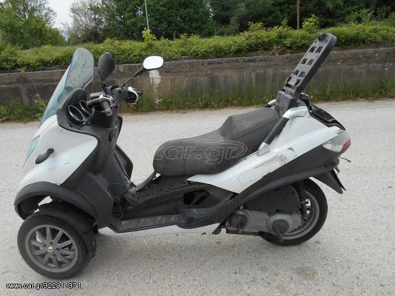  PIAGGIO MP3 250