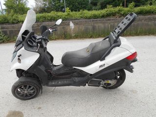  PIAGGIO MP3 250