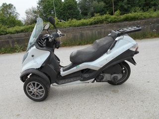  PIAGGIO MP3 250