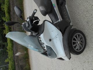  PIAGGIO MP3 250-thumb-7
