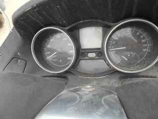  PIAGGIO MP3 250-thumb-10
