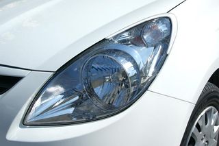 Φρυδάκια φαναριών πλαστικά Hyundai i20 Mk1 (2008-2012)