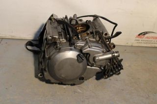 Κινητήρας Μοτέρ  SUZUKI V STROM 650 (2004-2010)     για ανταλλακτικά χωρλις κυλινδρομπίστονα, έχει χτυπήσει μπιέλα