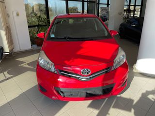 Toyota Yaris 2012  1.33 c.c 5D Life-thumb-3