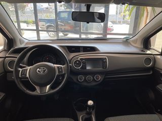 Toyota Yaris 2012  1.33 c.c 5D Life-thumb-8
