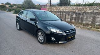 Ford Focus 2011 TITANIUM-thumb-4