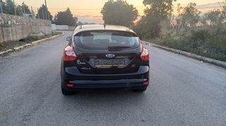 Ford Focus 2011 TITANIUM-thumb-7