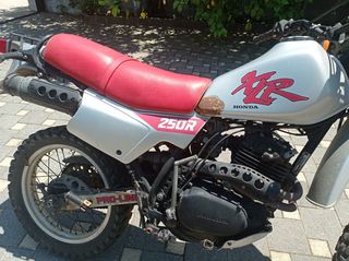 Honda XL 250 1982-thumb-1