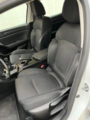 Renault Megane 2018-thumb-10