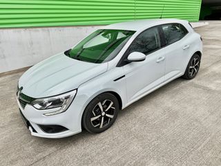 Renault Megane 2018-thumb-1