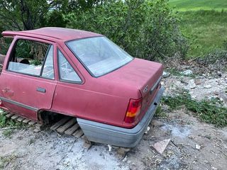 OPEL KADETT -thumb-2