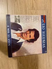Julio Iglesias-thumb-1