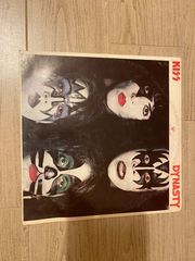 Kiss Dynasty