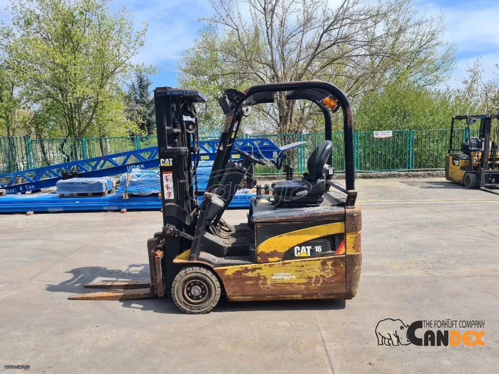 CAT 2011 ΠΡΟΣΦΟΡΑ ΑΠΟ 8.500€ -> 7.650€