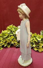 LLADRO BELINDA with DOLL large perfect-thumb-2