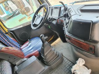 Volvo 1997 420 -thumb-11