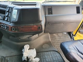 Volvo 1997 420 -thumb-12