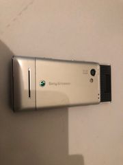 Sony Ericsson T715-thumb-5