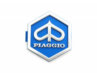 Σήμα Εξάγωνο Γραβάτας Ανάγλυφο Κουμπωτό Γνήσιο Piaggio Για Vespa PX/T5/PK