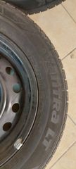 Toyota yaris-thumb-1