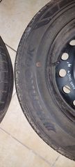 Toyota yaris-thumb-2