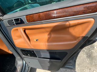 Volkswagen Touareg 2004-thumb-13