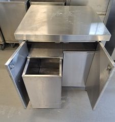 ΕΡΜΑΡΙΟ ΧΑΜΗΛΟ ΚΛΕΙΣΤΟ ΜΕ 2 ΤΡΟΧΗΛΑΤΑ ΑΜΠΑΡΙΑ	70Χ70Χ71 cm-thumb-2